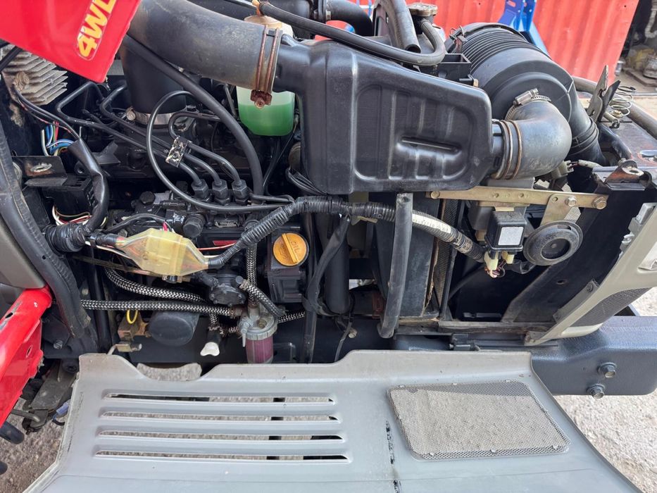 Tractor japonez Yanmar F210