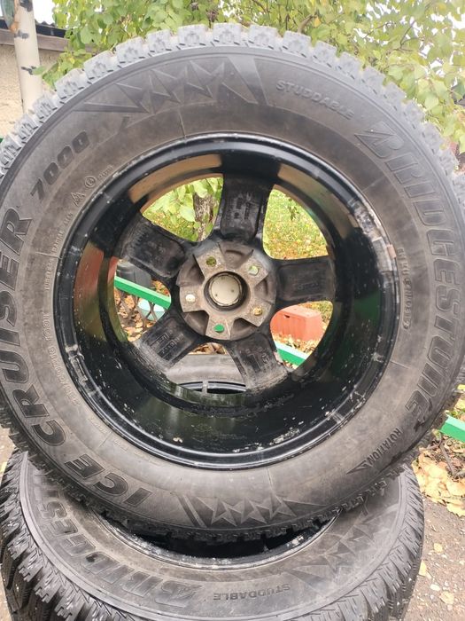 Шины с дисками 235/60/16