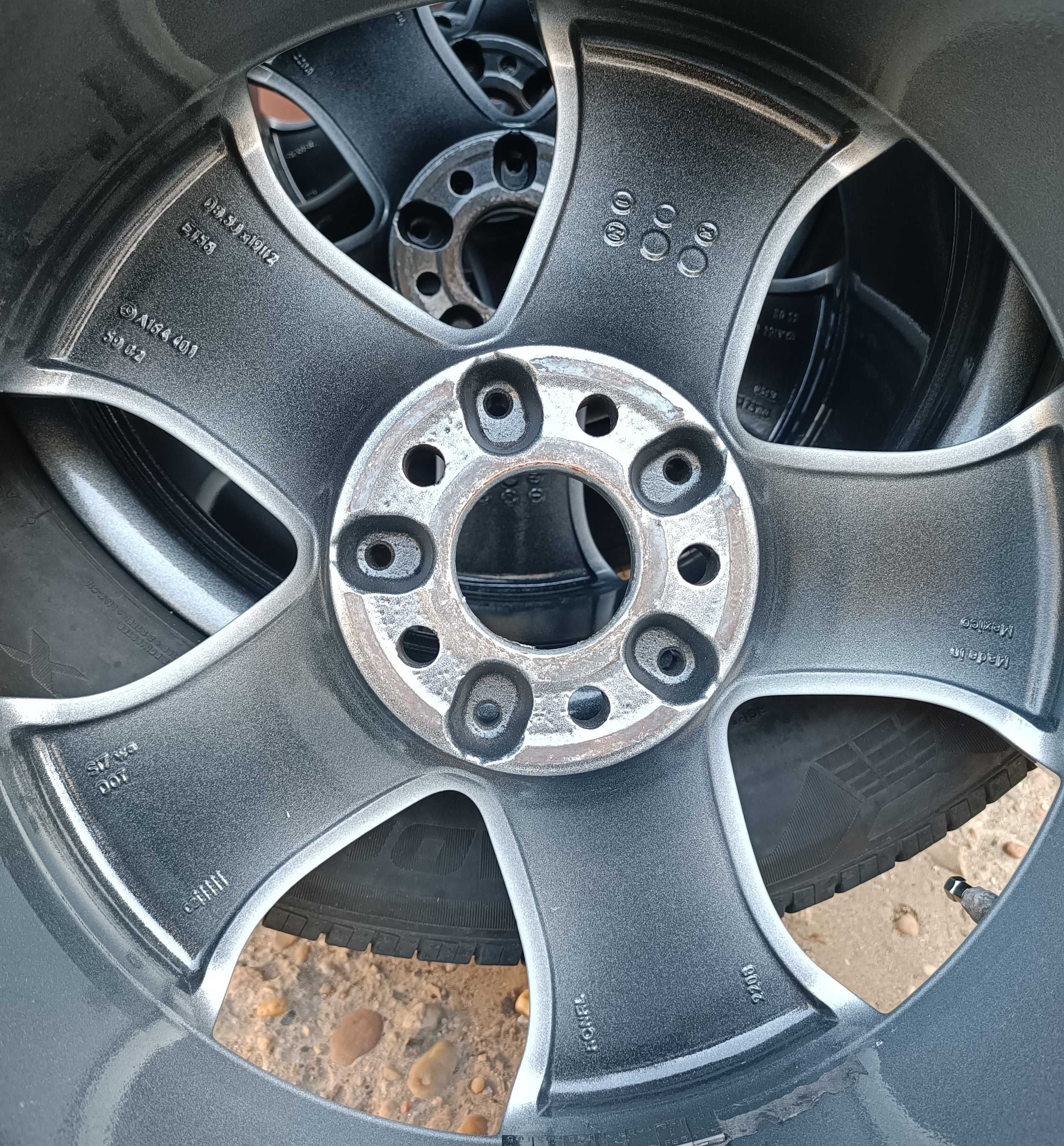 ПРОДАВАМ 4бр. гуми, джанти и датчици за Mercedes GL X164