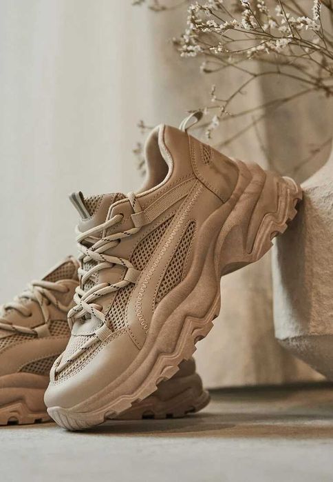 adidasi noi model deosebit