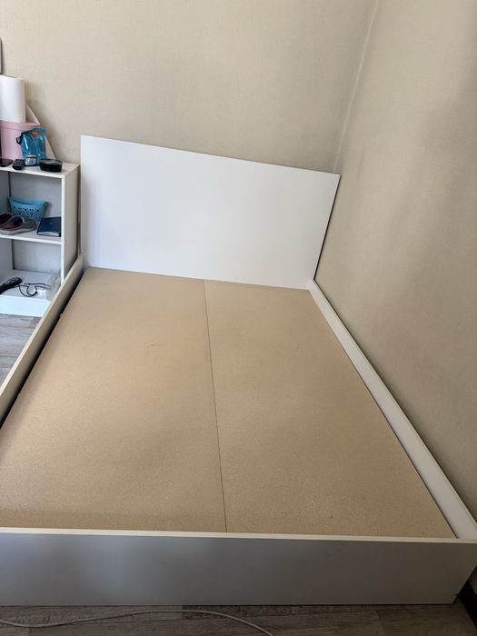 Кровать , без матраса , такта