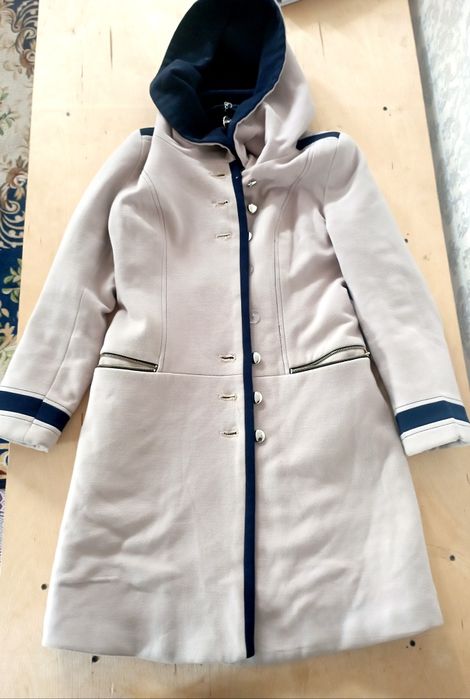 Продам  пальто 5000тг