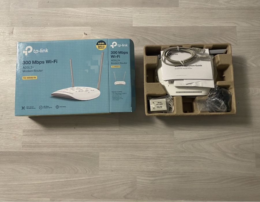 Роутер новый белый