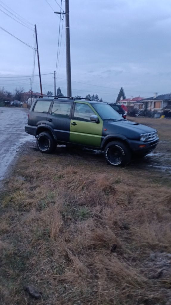 Нисан Терано 2.4 бензин