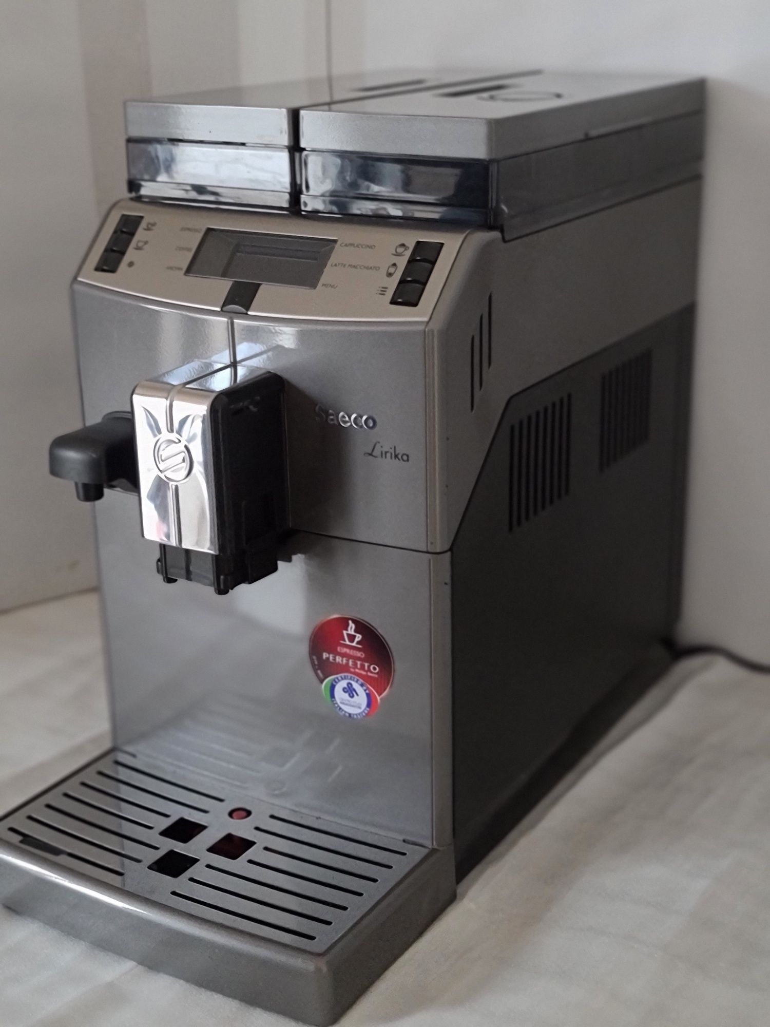 Espressor aparat cafea Saeco Lirica Cappucino magazin birou