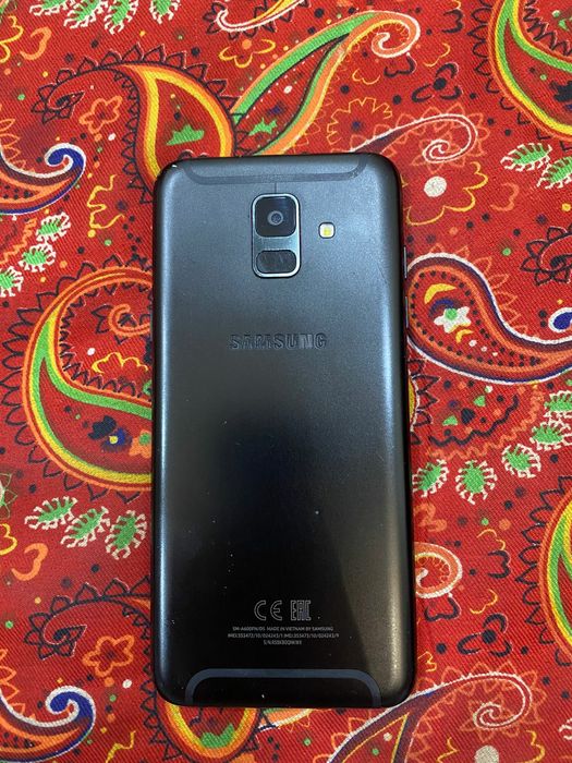 Samsung A6{32/3} 2018