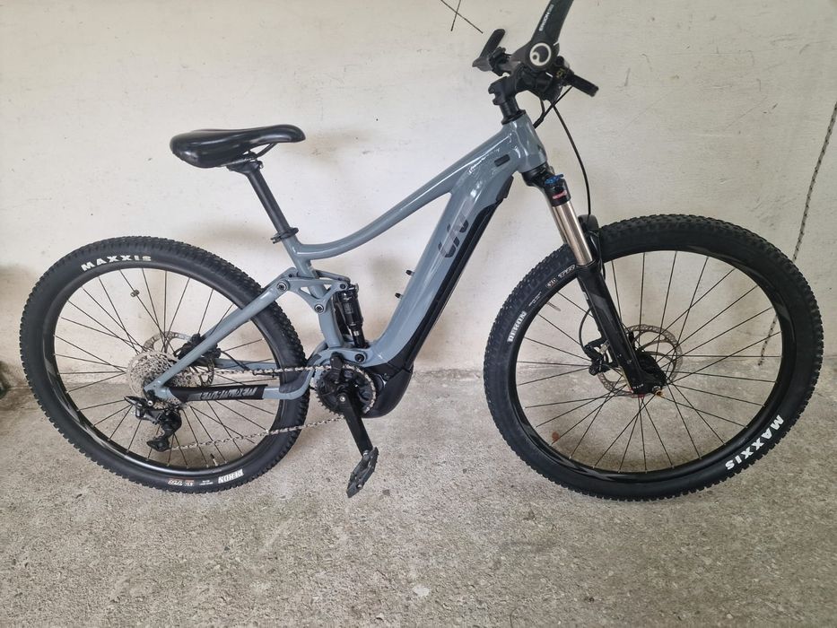 Biciclete electrice și normale