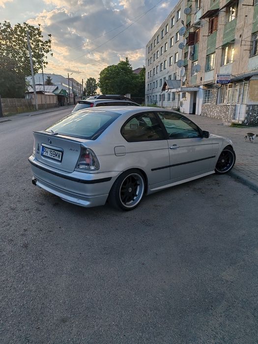 Vând BMW compact