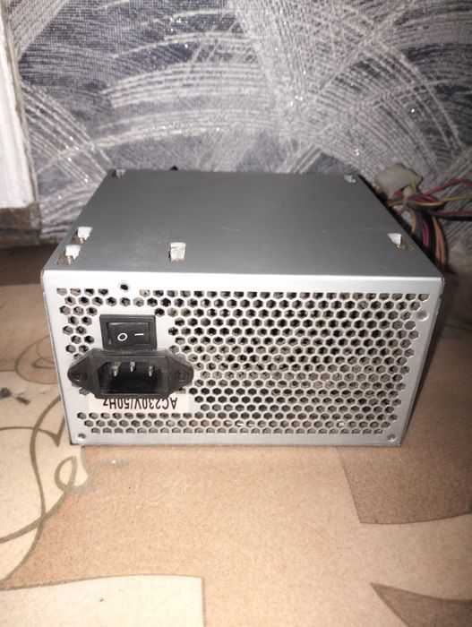 Продам блок питания на 230w