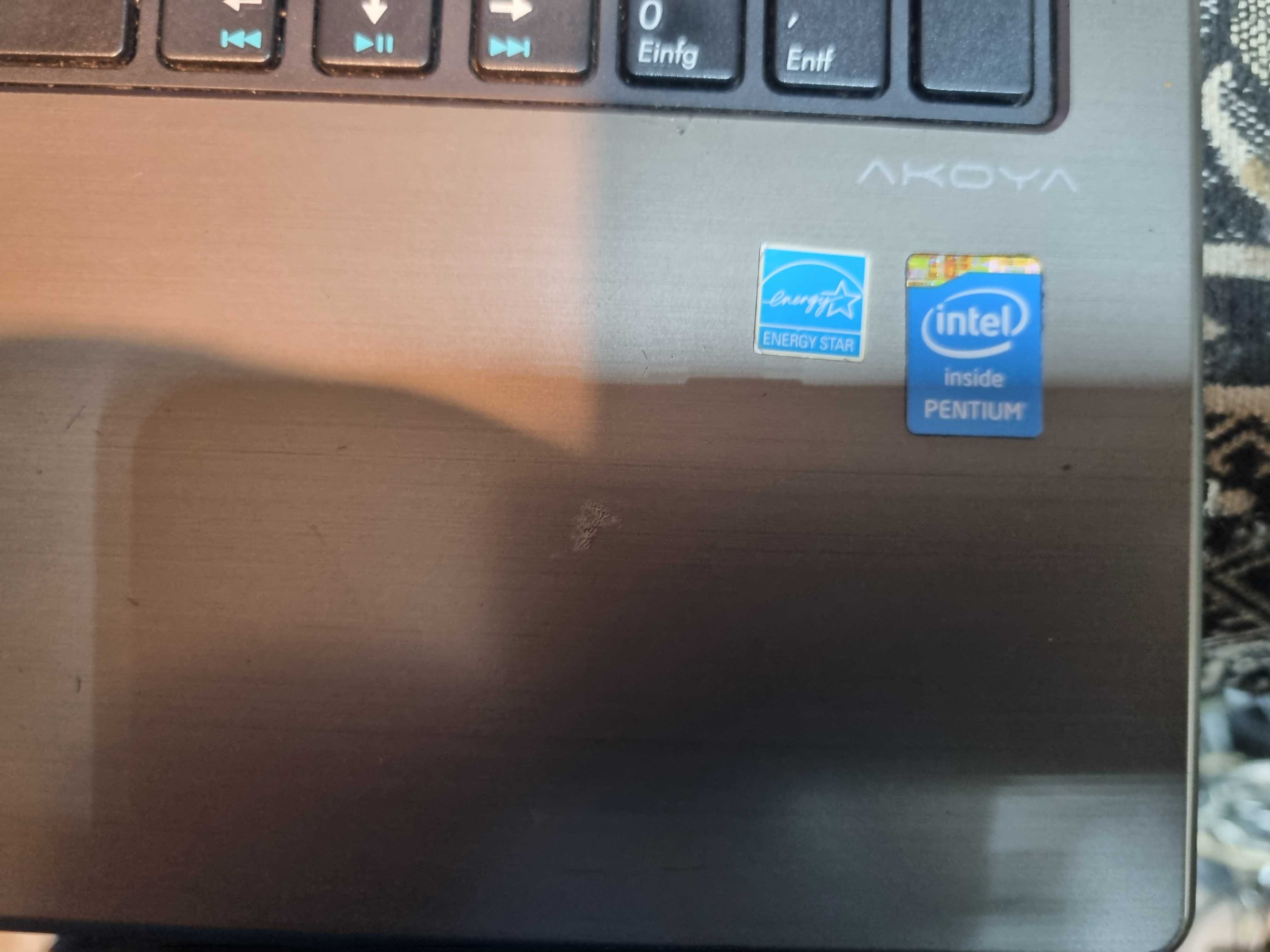 Laptop Medion Akoya E6240 CPU N3530 2,16 Ghz 4 gb memorie 500gb hdd