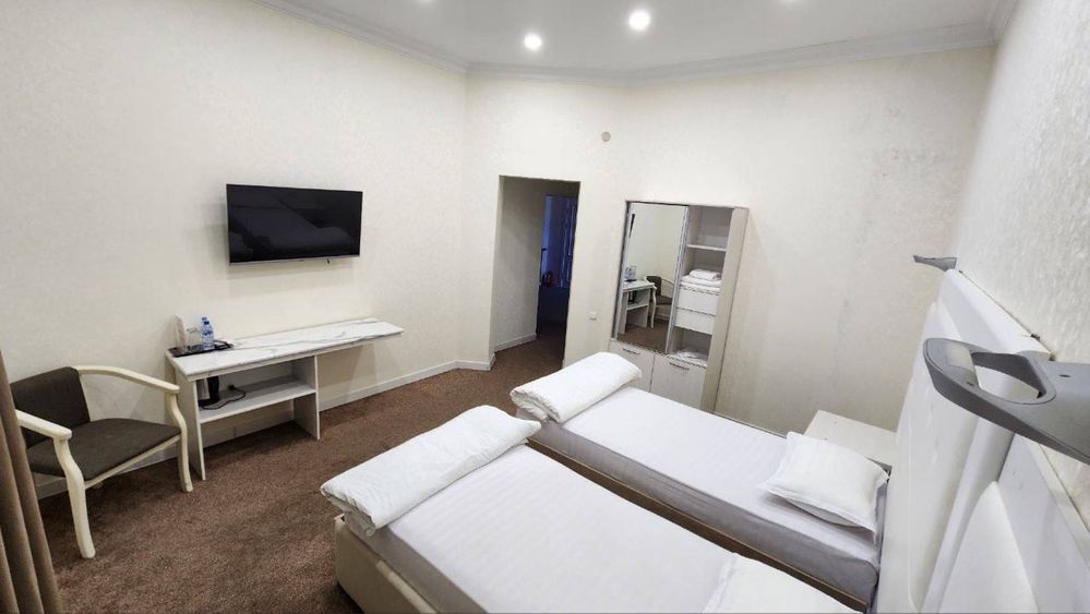 Mirabad Avenue Продается Гостиница 3,3 сотки, 457м2. С доходом 5 000
