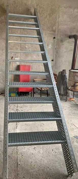 Executăm scări zincate orice dimensiune și orice model