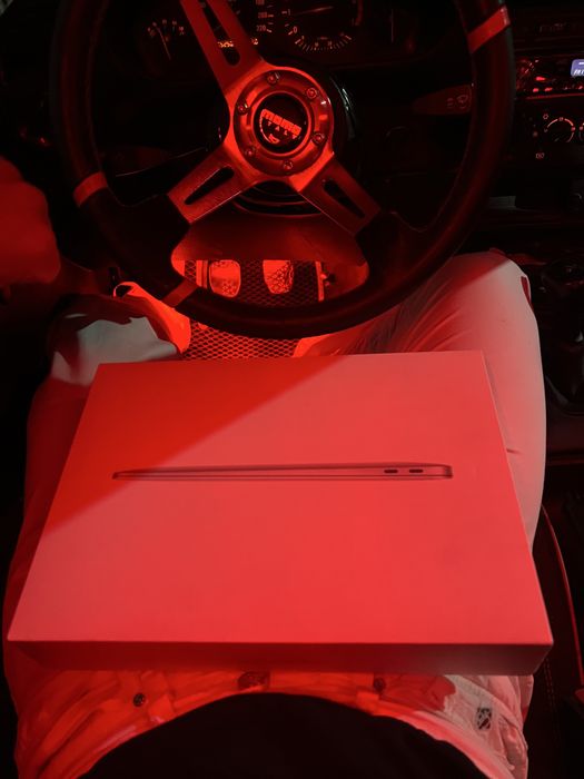 MACBOOK AIR M1 8/256 по горячей цене!