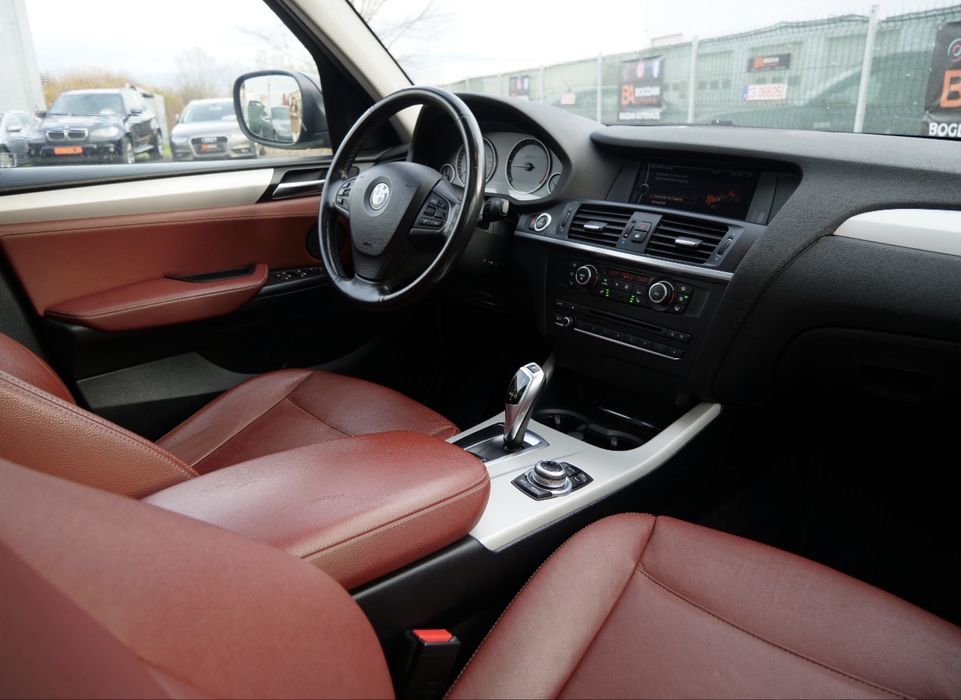 BMW X3 20d xDrive | Piele Rosie | Panoramic | RATE | GARANTIE 1 AN