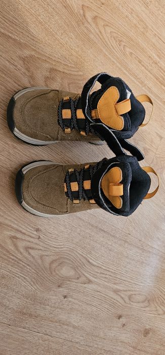 Ghetute decathlon marimea 25