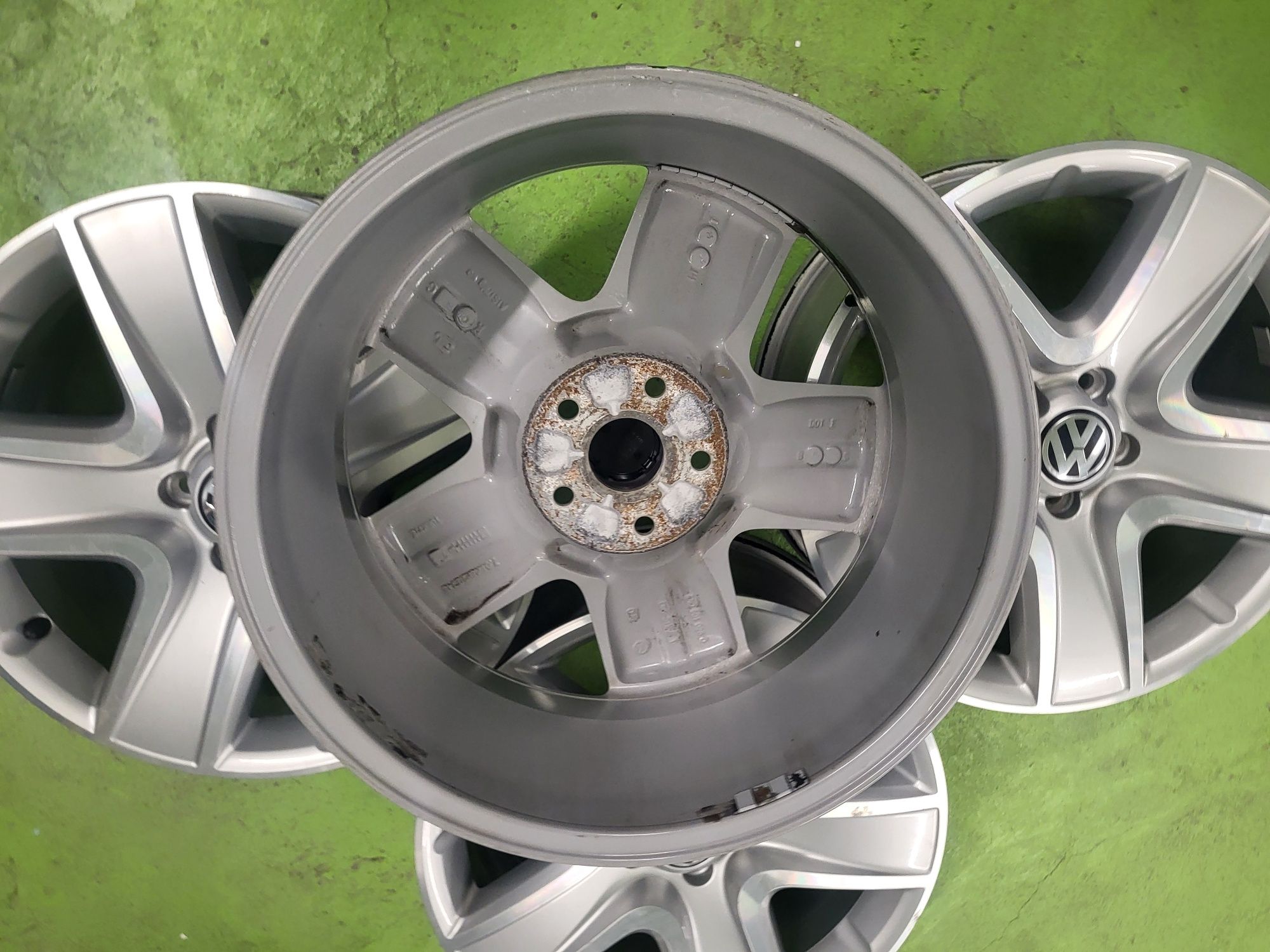 18 5x112 Vw Tiguan Touran Caddy Golf Passat  лети джанти 5х112