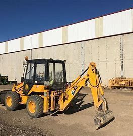 dezmembrare utilaj de constructii jcb 2cx