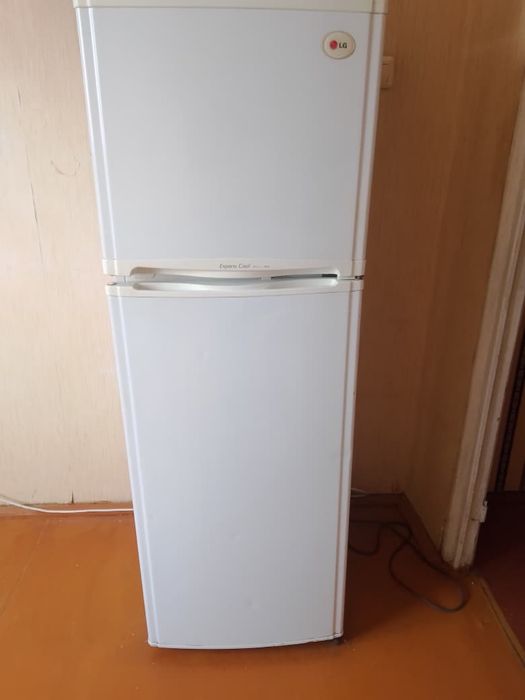 Холодильник LG двухкамерный