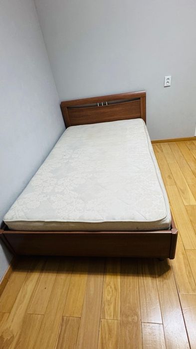 Срочно продам кровать