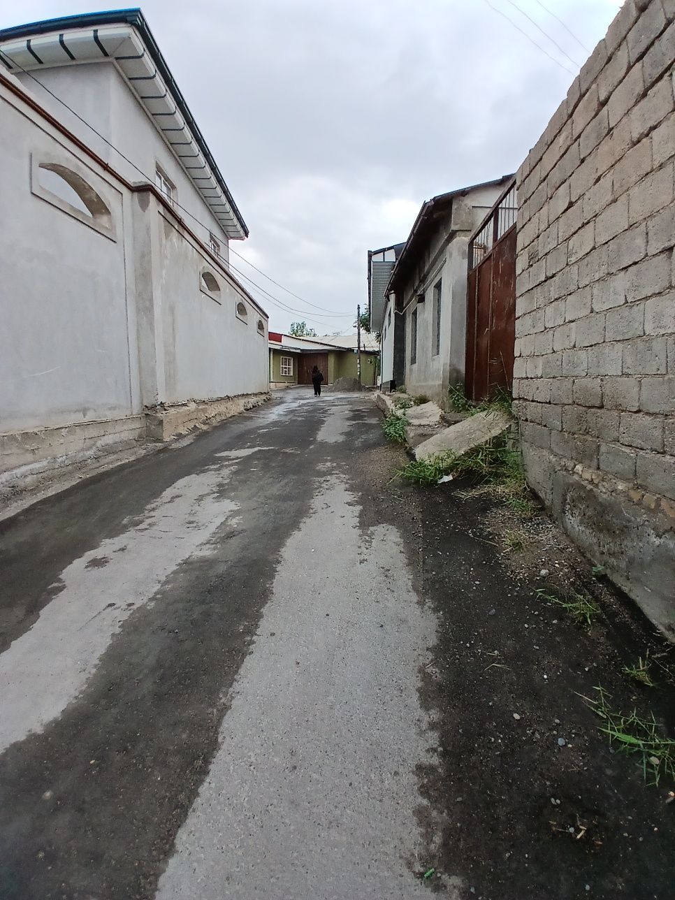 4 sotixli xovli sotiladi