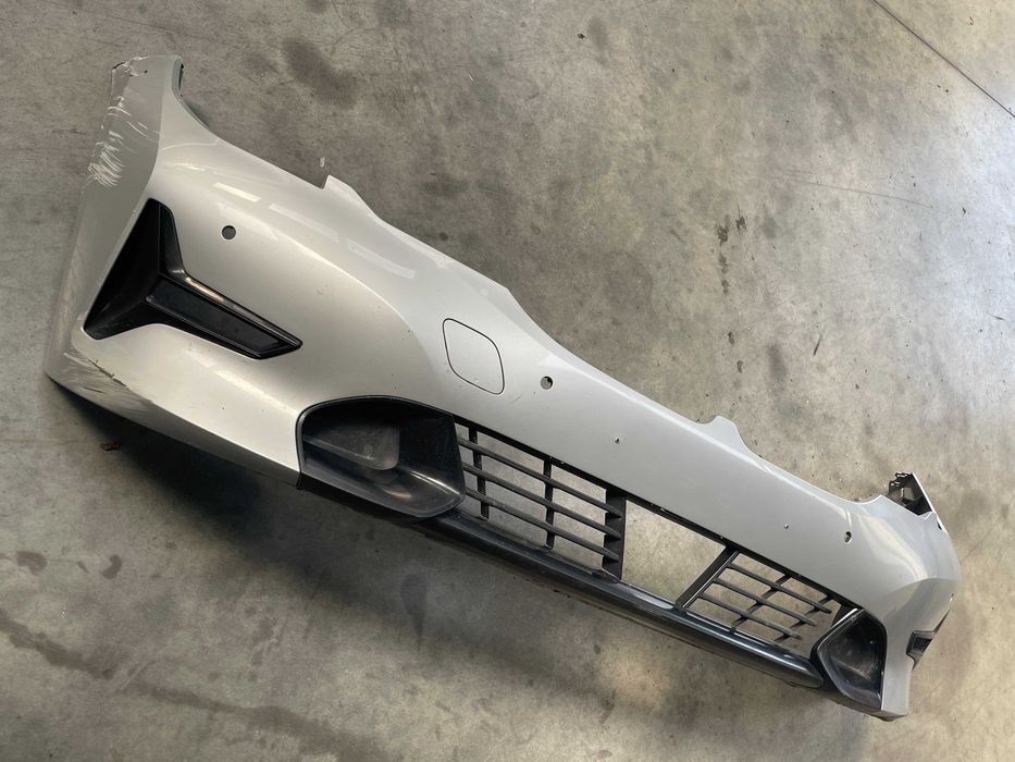 Bara fata cu grile Bmw seria 3 G20/G21 - vezi poze!!