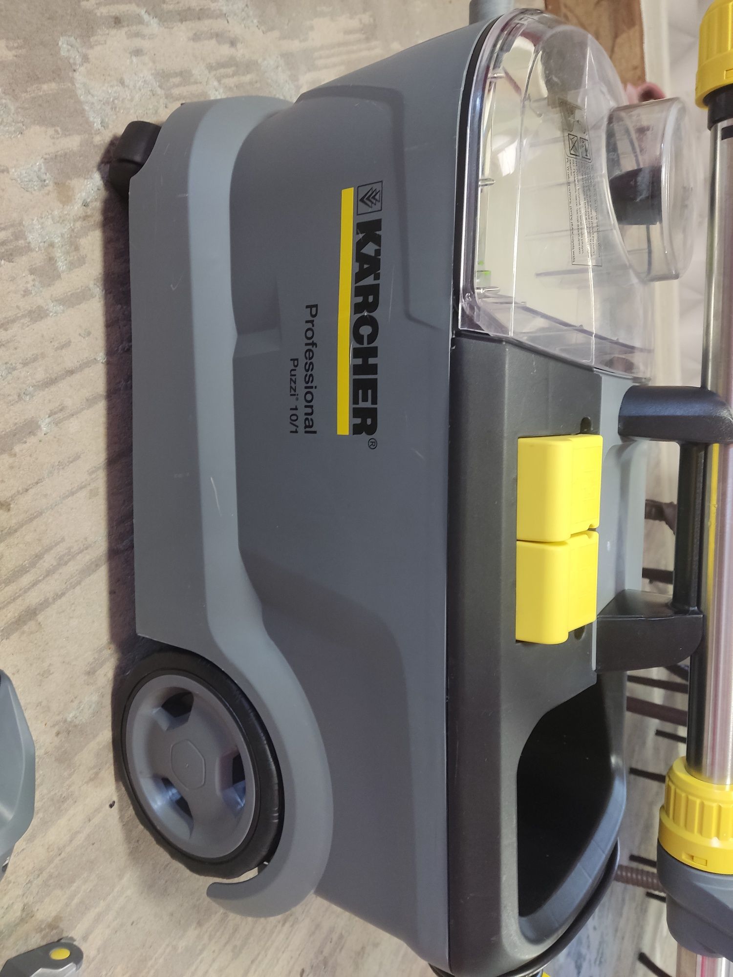 Продам моющий пылесос для химчистки KARCHER