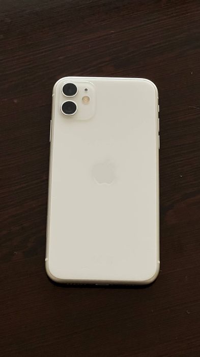 Iphone 11 sotiladi abmen yoq