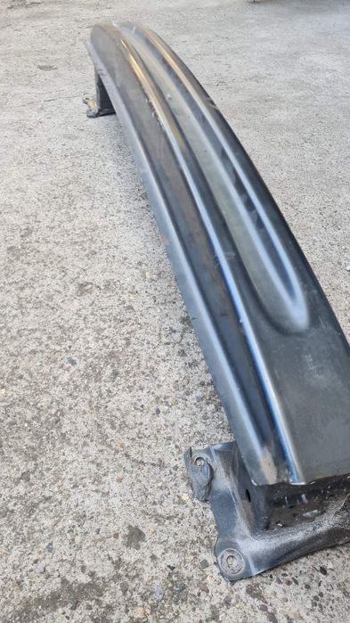 Задна греда (усилка) Шкода Октавия 2017