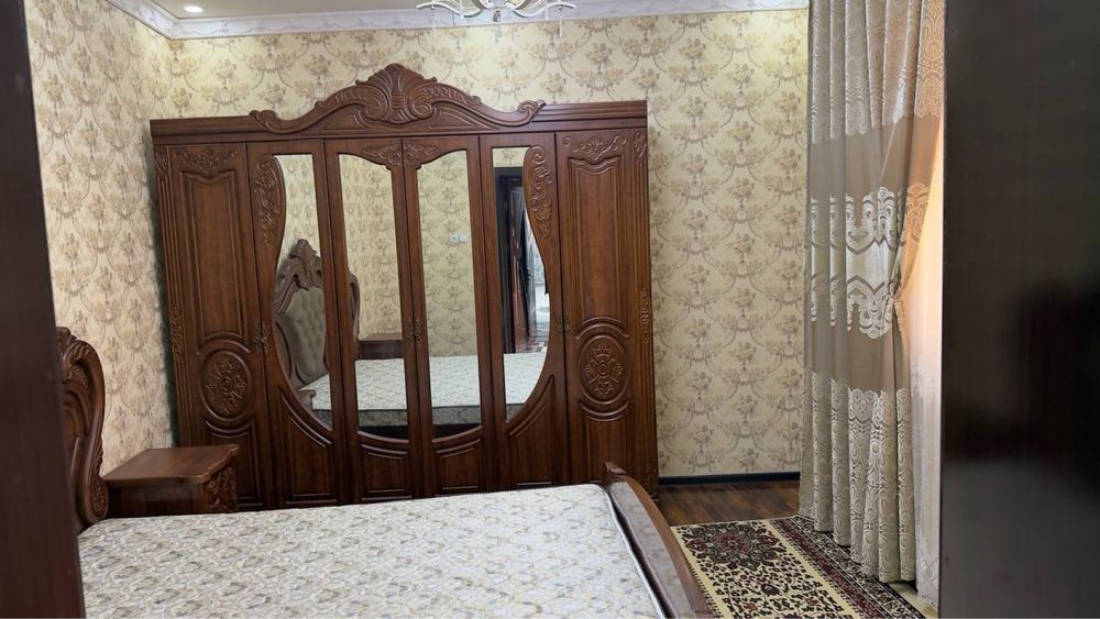 В городе Бухаре продается участок (с обстановкой) 6 соток ор: Бетонка.