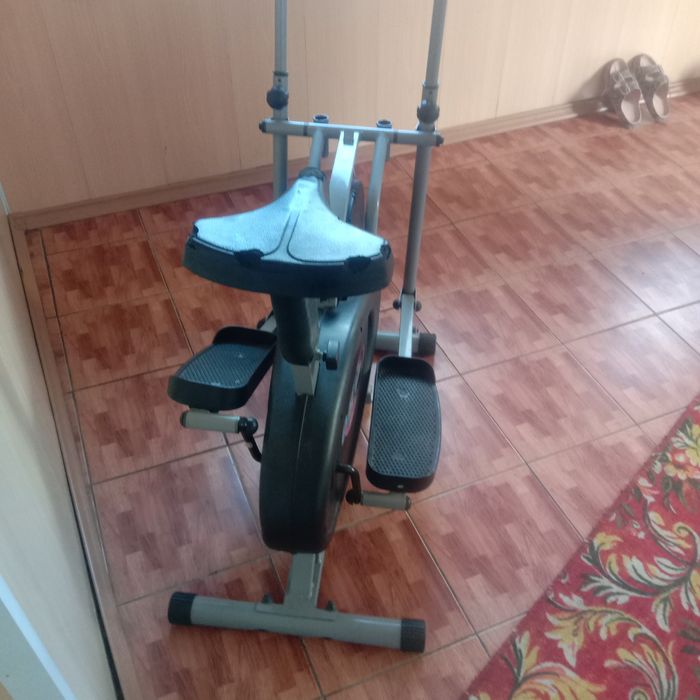 Велотренажёр, для занятия спортом.