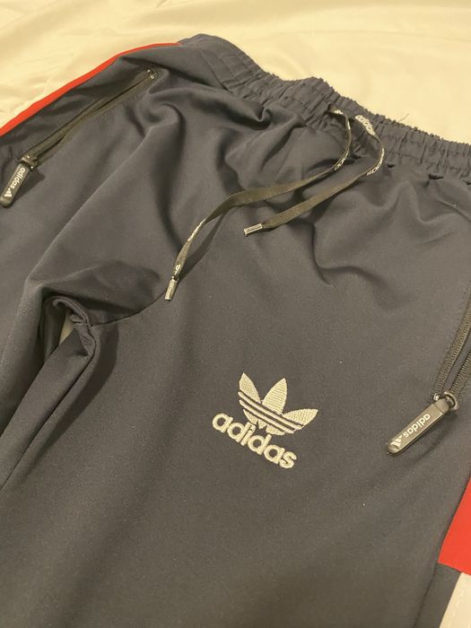 Pantaloni de trening Adidas