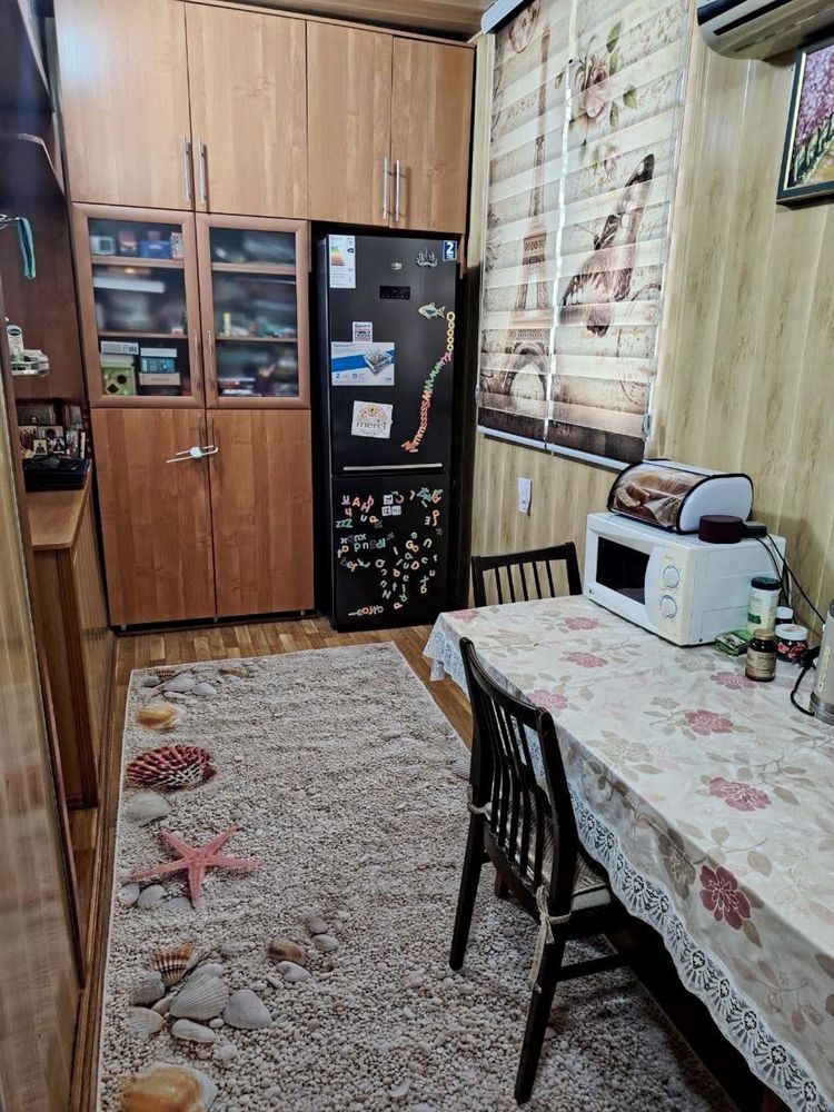Продается квартира 1в2/3/4 Чиланзар 8 квартал 42 м2