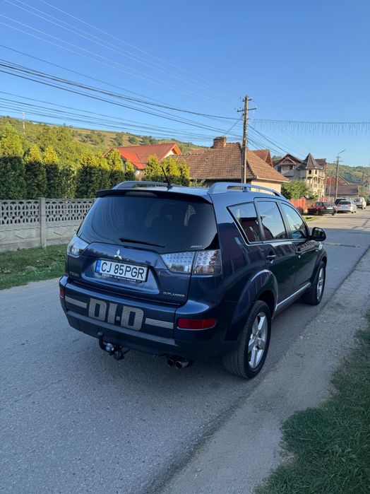 Mitsubishi outlander 2.0 DID 4x4 7 locuri inmatriculat