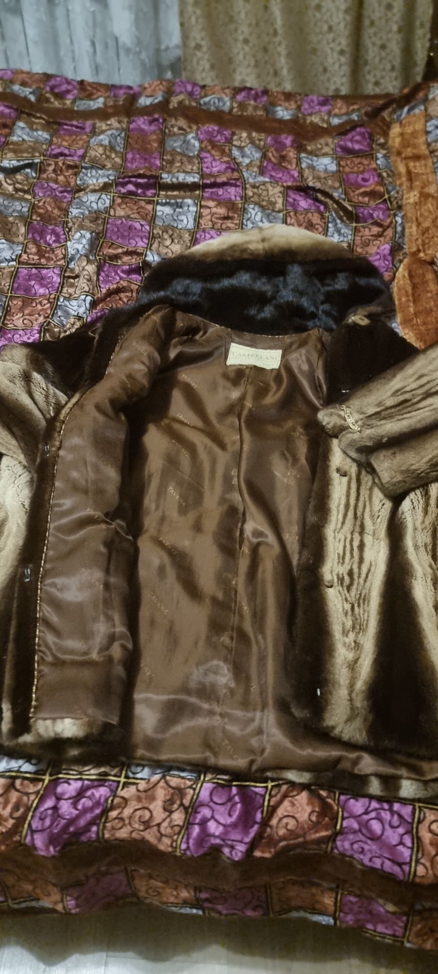 Продам—норковую шубуу