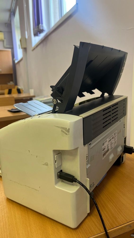 Принтер отлично работает чёрный белый