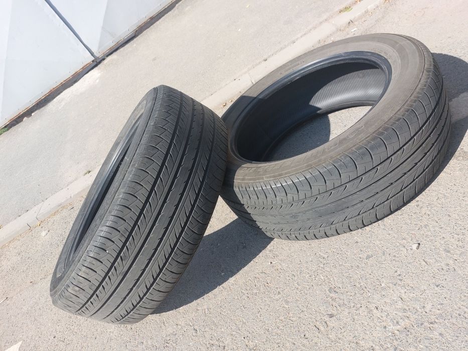 Vand 2 cauciucuri pereche de vara 225 55 18 98H stare buna