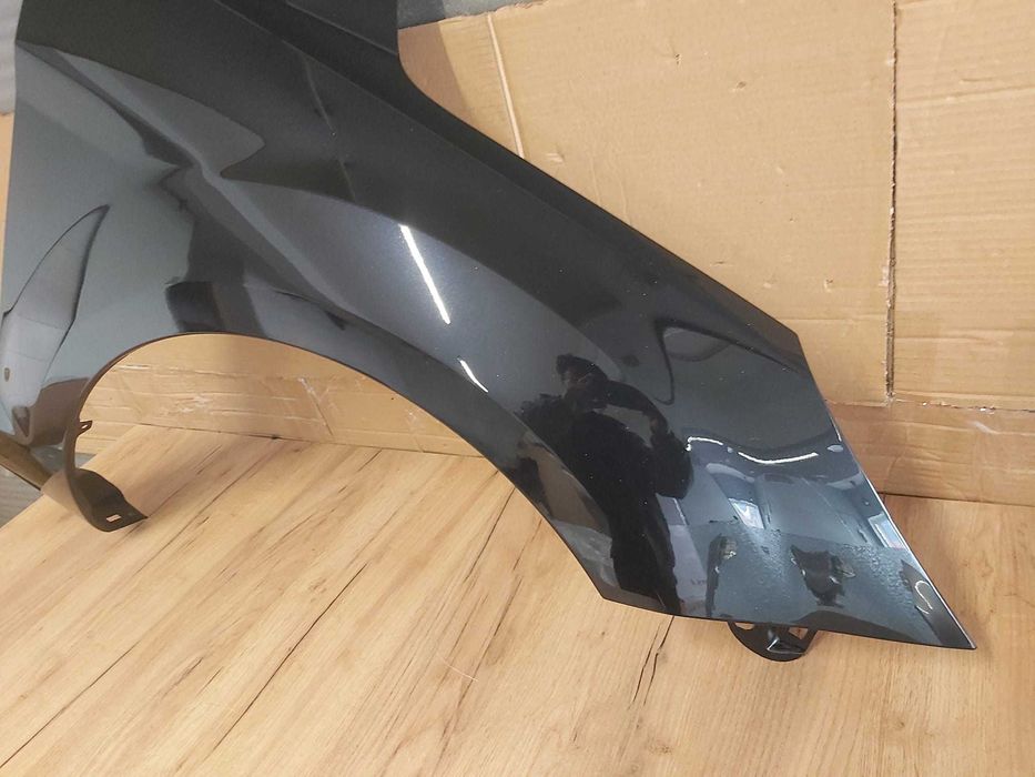 Aripa Fata Dreapta Ford Focus 2/II FSL 2008-2011 (Negru)