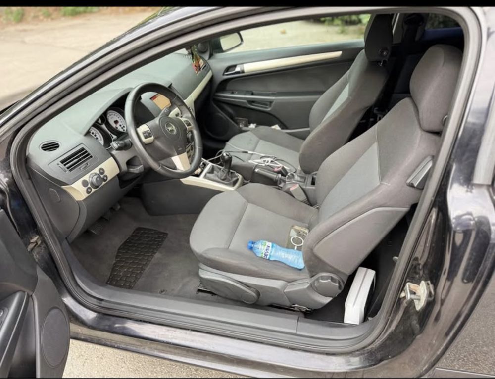 Opel Astra H GTC 1.7CDTI