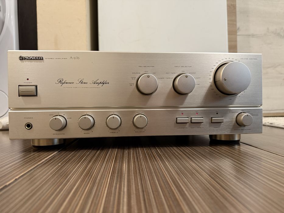Pioneer A-676 Стерео усилвател