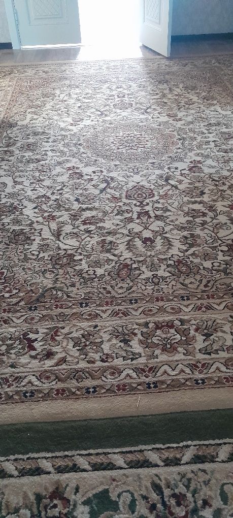 Ковер 3.5/4.5.жақсы куйде