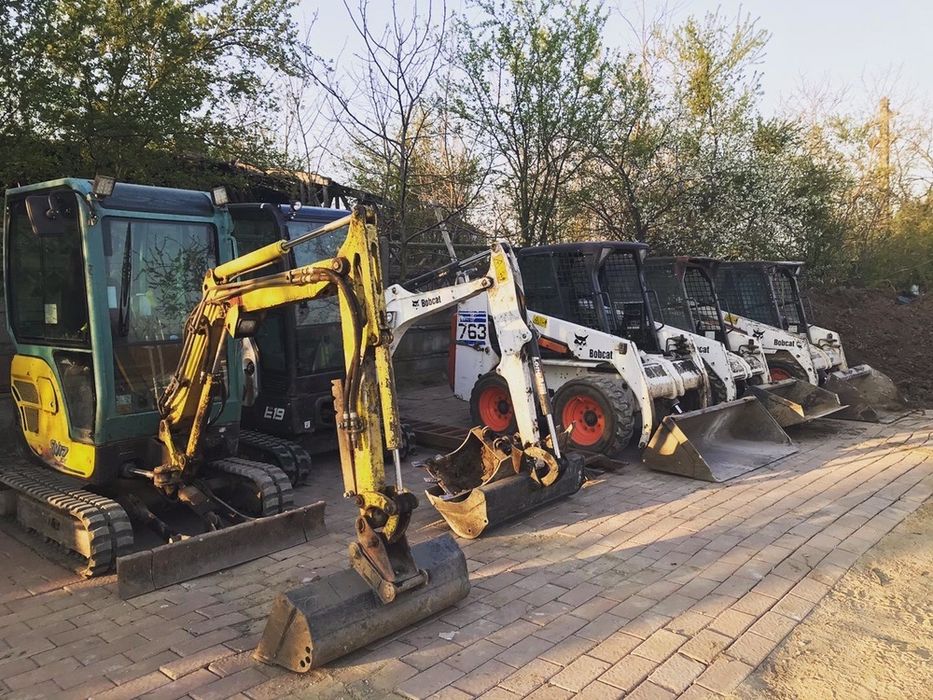 Evacuare pamant excavat resturi vegetale crengi gazon