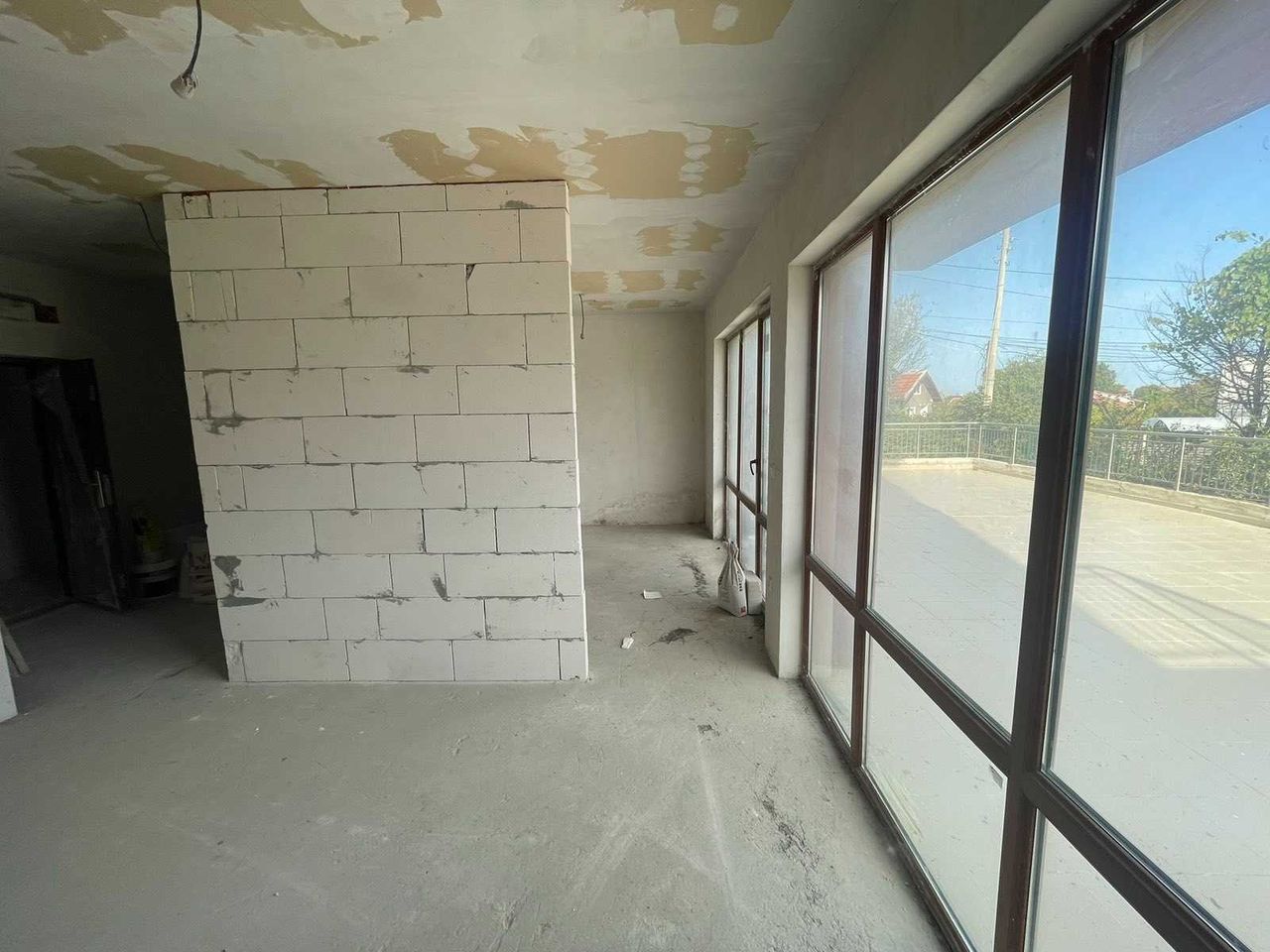 Продава се Двустаен апартамент в Варна, м-т Траката - 86 кв.м за 907 €/кв.м - Снимка #9