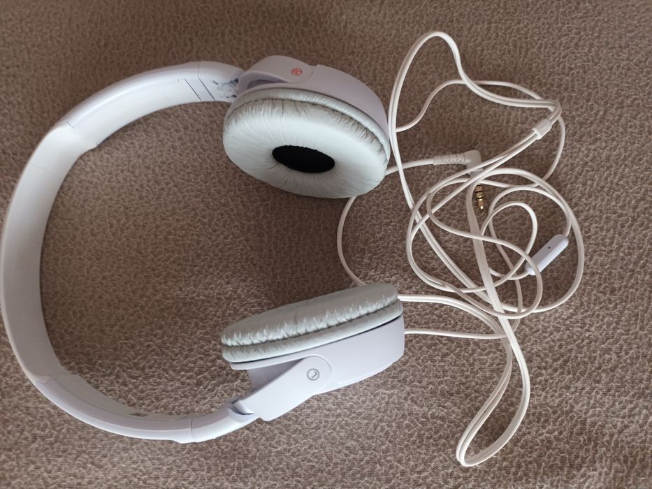 Căști Sony cu fir 50 ron