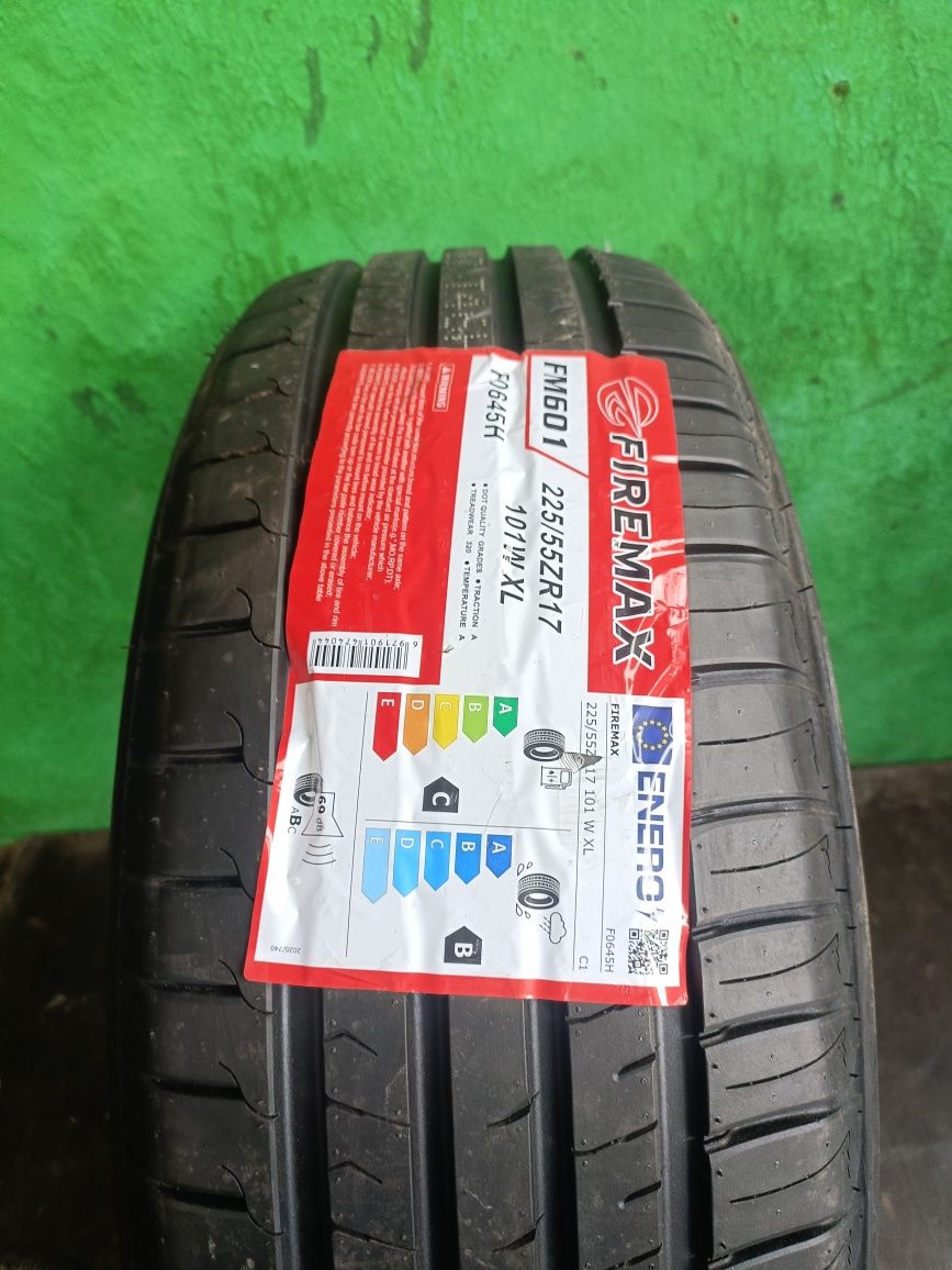 Шины новые 225/55 ZR 17 Firemax