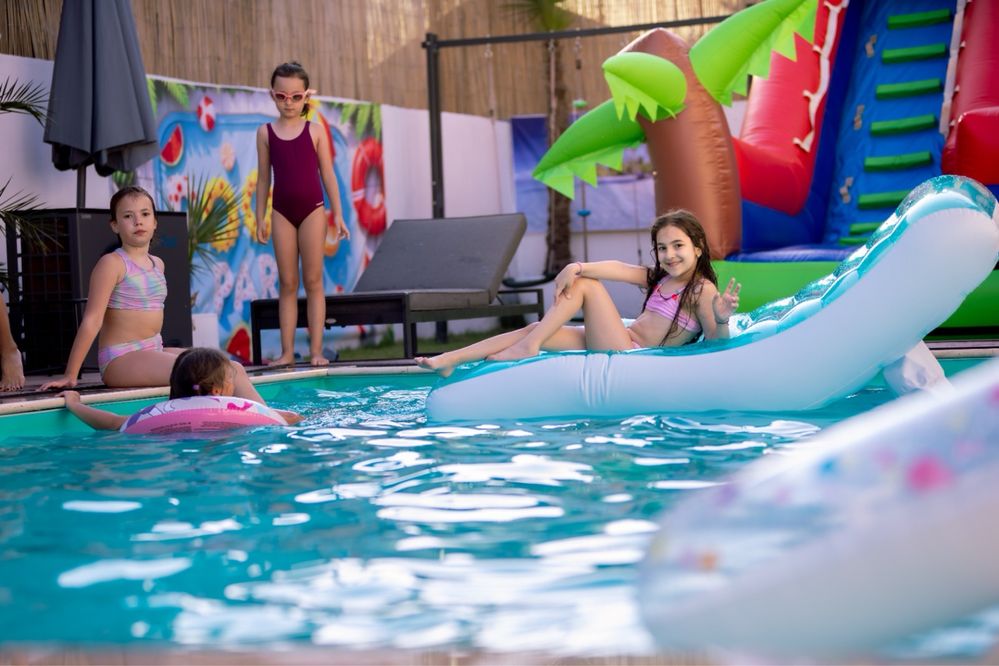 Locatie de zi - evenimente private - piscină încălzită!