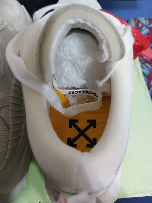 Off White ODSY-1000