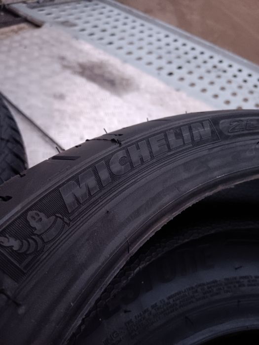 Michelin 120 70 zr17 предна гума мотор
ПРЕДНА ГУМА PILOT ROAD 4 120/70