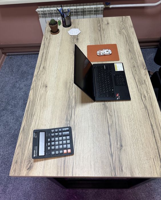 Работчий стол в идельном состоянии