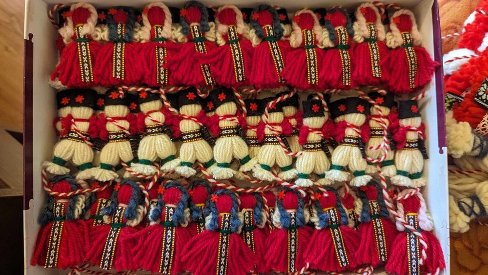 Пижо и Пенда различни размери мартеници