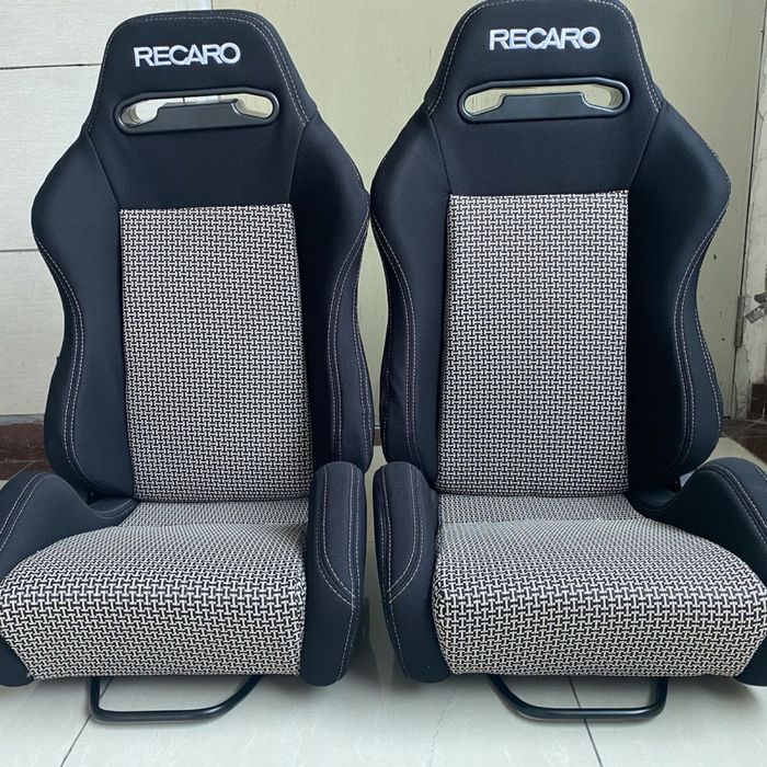 Спортивные сиденья Полуковши новые разные модели